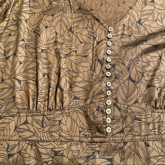 GLORIA VANDERBILT Brown leaf print blouse - Picture 5 of 7